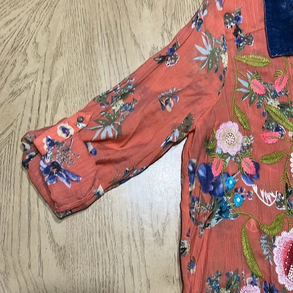 Soft Surroundings Women’s Button down Multi Color Floral L/S blouse Size M - Picture 7 of 7